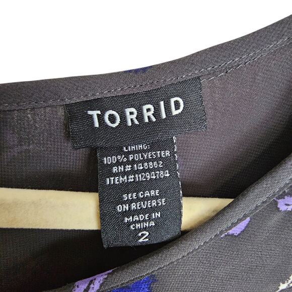 Torrid Top Feather Print Top Short Sleeve Blouse Women 2X Black Casual Top - Picture 5 of 8